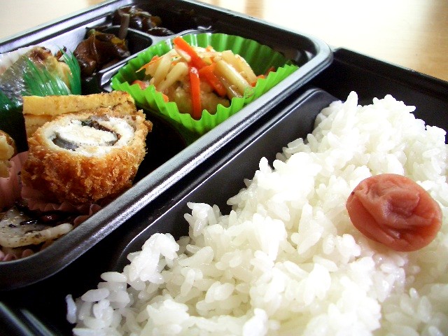 Bento-style lunchbox - tea