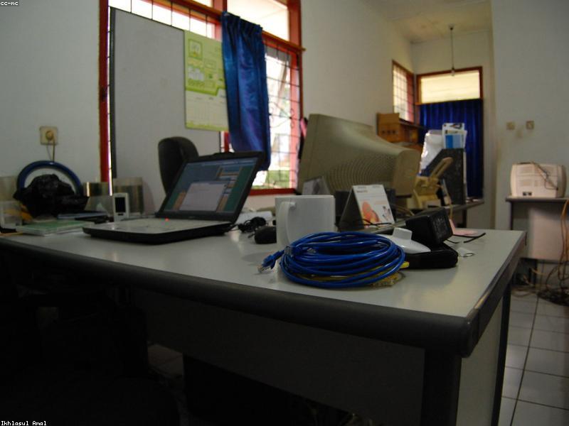 Cable Ties Under the Desk Prevent Foot Traps