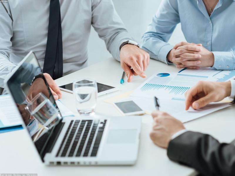 Meeting Agendas: Three Bullets or Reschedule