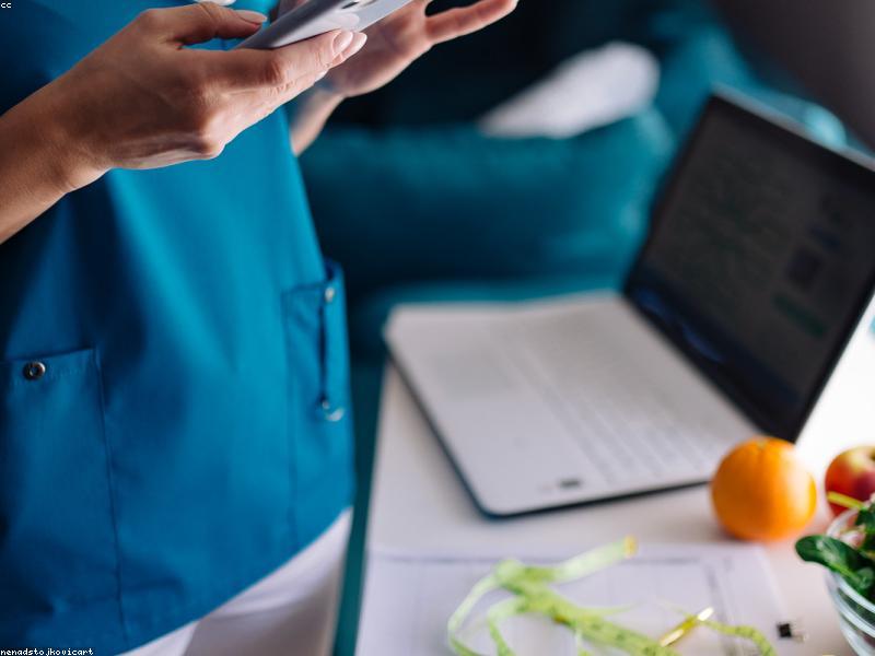 Expense Policy on Day One Beats Month-End Grief