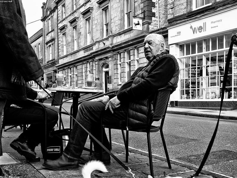 Walk-and-Talk Defaults Beat Café Bill Stress