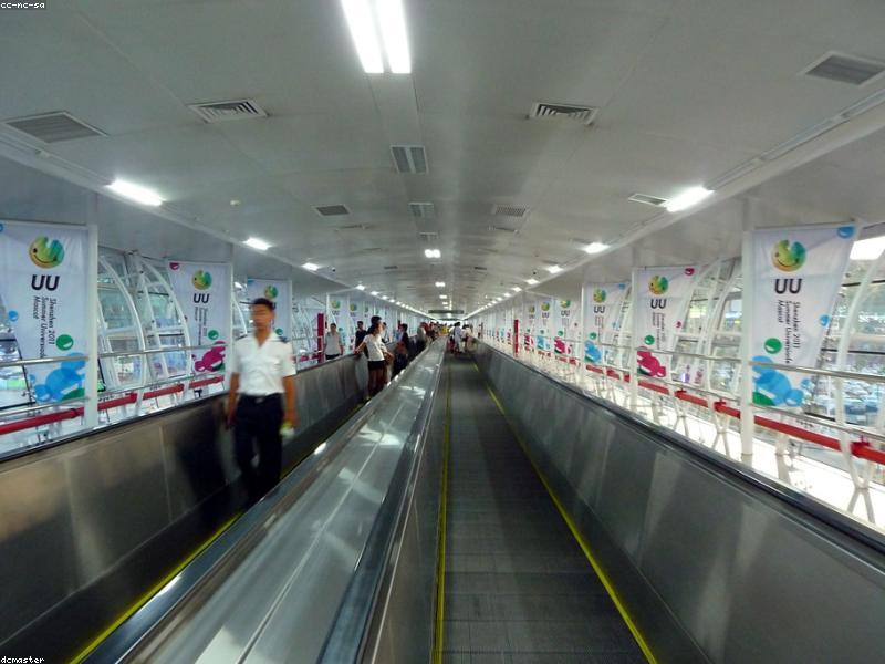 Airport Bus Beats Metro With Big Luggage — Stairs Exist